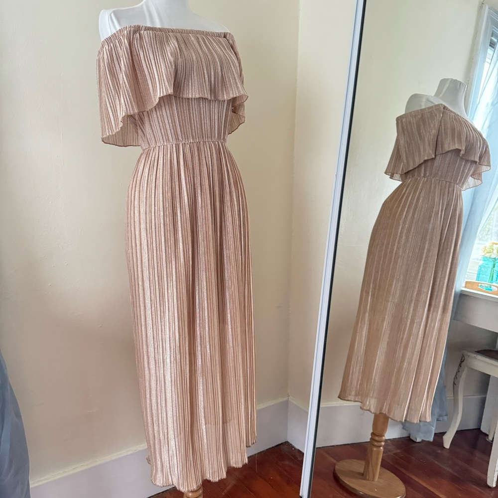 Dress the Population Athena Pleated Off the Shoulder Gold Metallic Dress